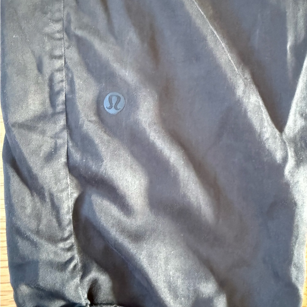 Lululemon Move Lightly Cargo Pants - Dark Olive Green - Size 6 - Tencel - Picture 8 of 10